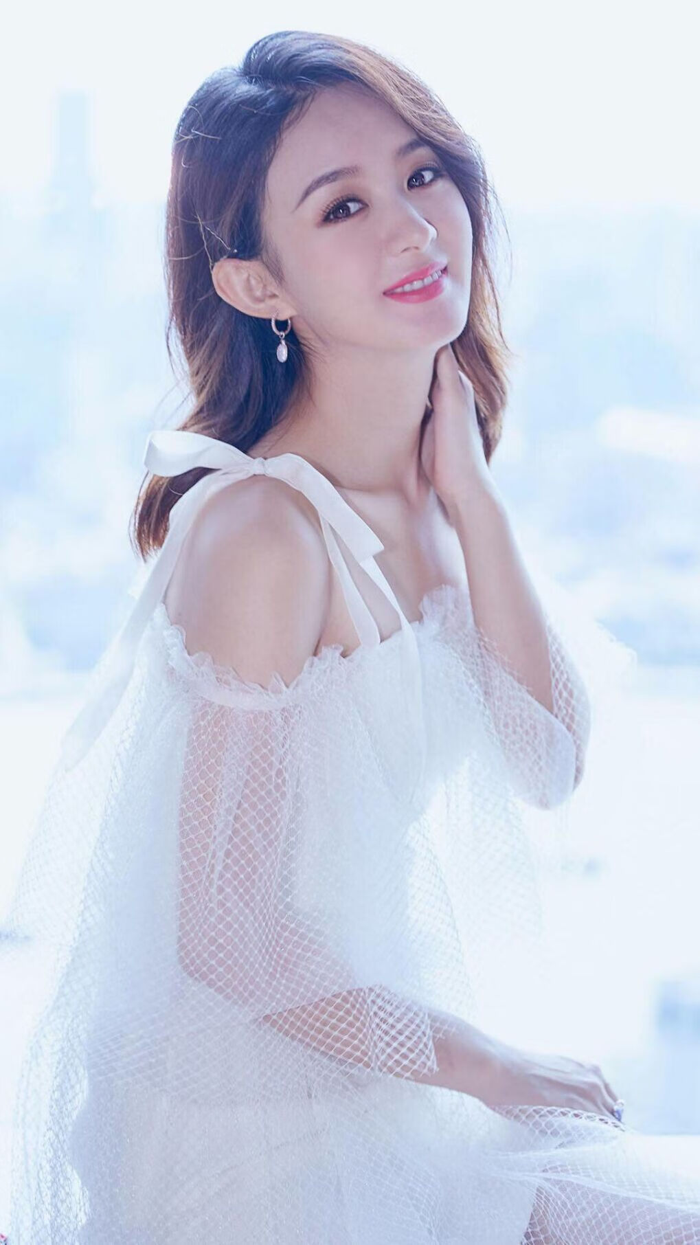 开云全站-意甲战术变化频繁，精彩表现夺人眼球，意甲争4